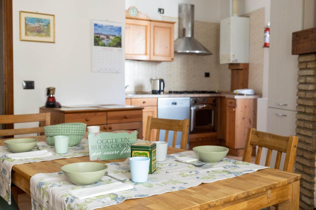 Haus Martina Daire Desenzano del Garda Dış mekan fotoğraf