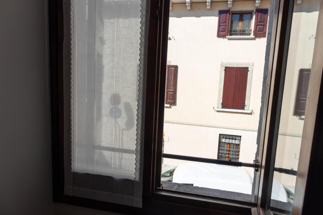 Haus Martina Daire Desenzano del Garda Dış mekan fotoğraf