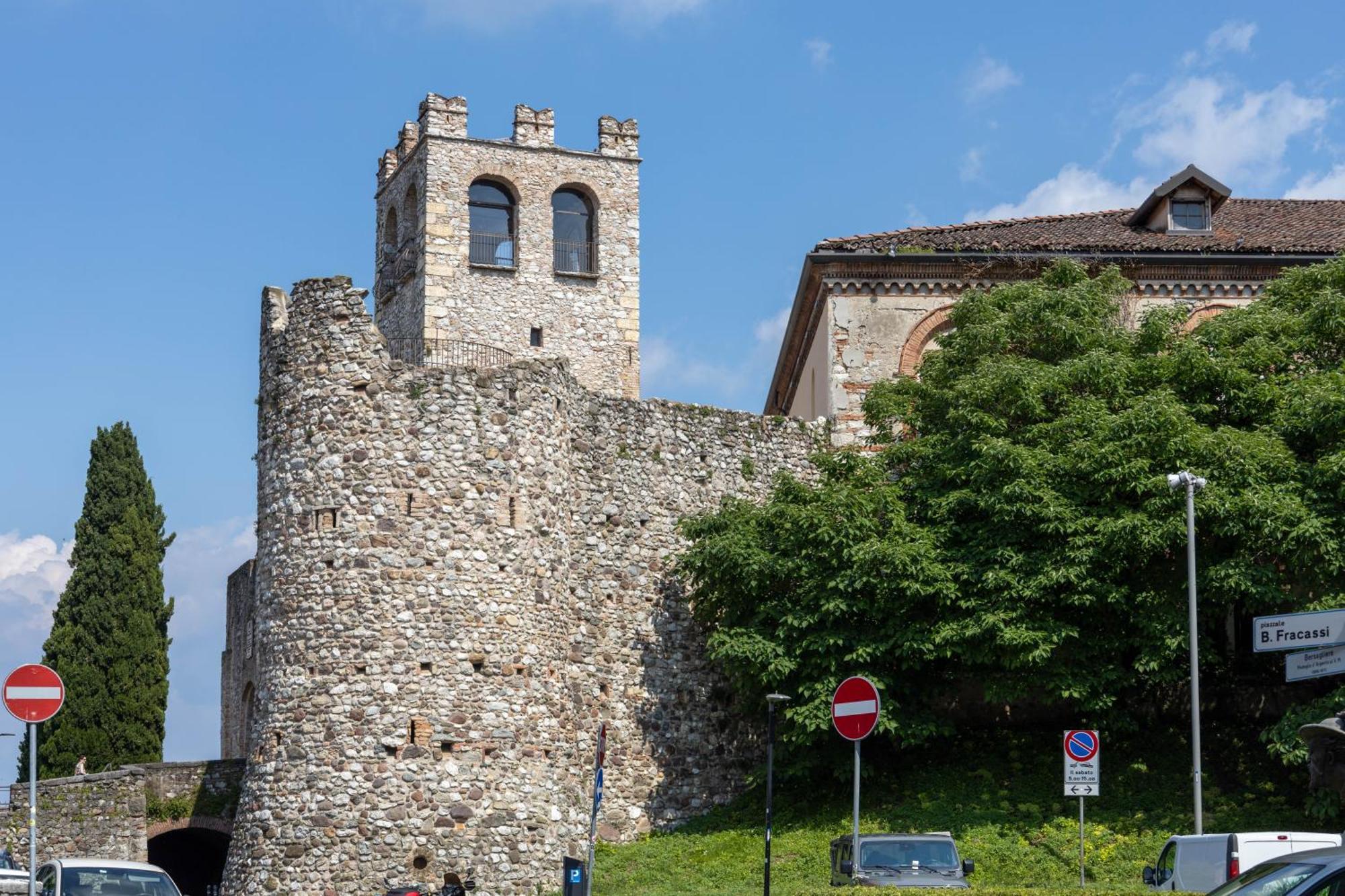 Haus Martina Daire Desenzano del Garda Dış mekan fotoğraf