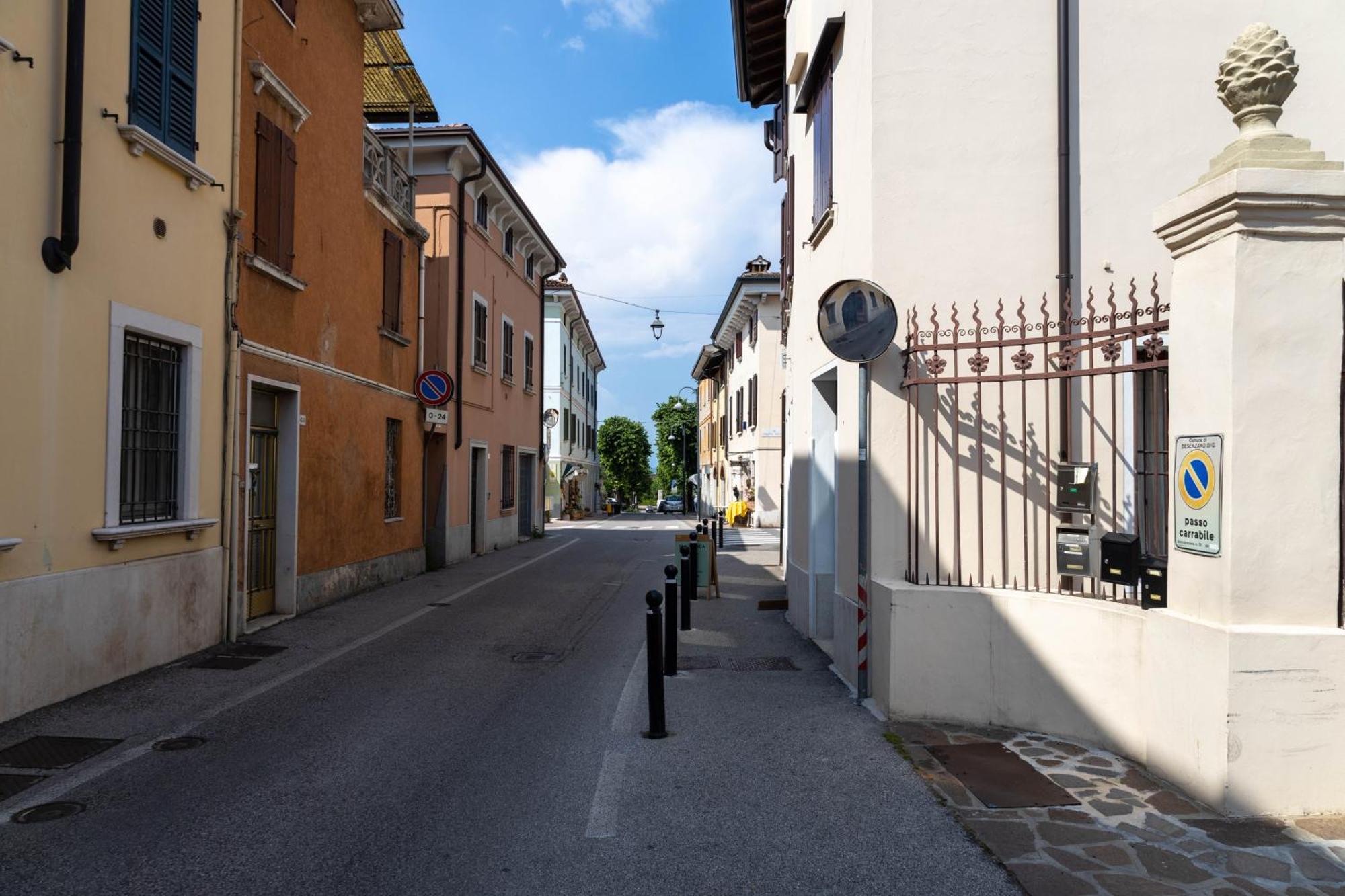 Haus Martina Daire Desenzano del Garda Dış mekan fotoğraf