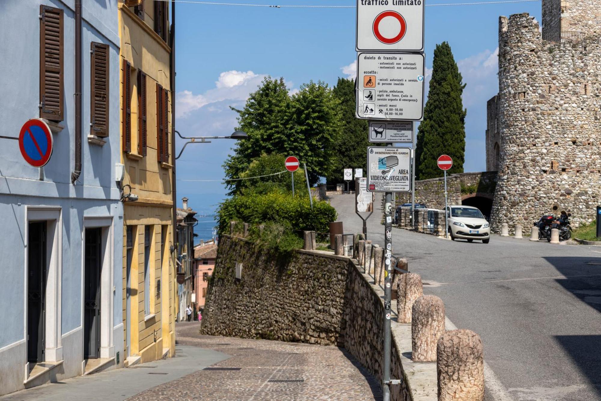 Haus Martina Daire Desenzano del Garda Dış mekan fotoğraf